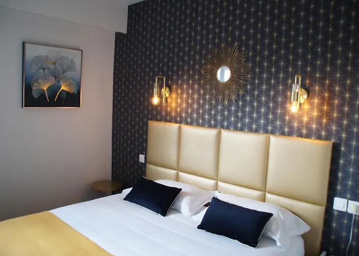 Logis Hotel De La Bruyere