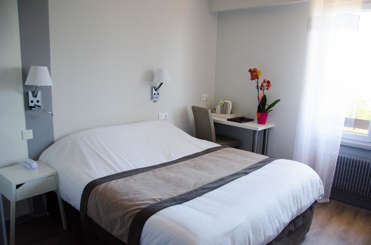 Hotel Logis De La Bruyere